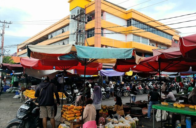 Pasar Tradisional dan Garam di Takalar