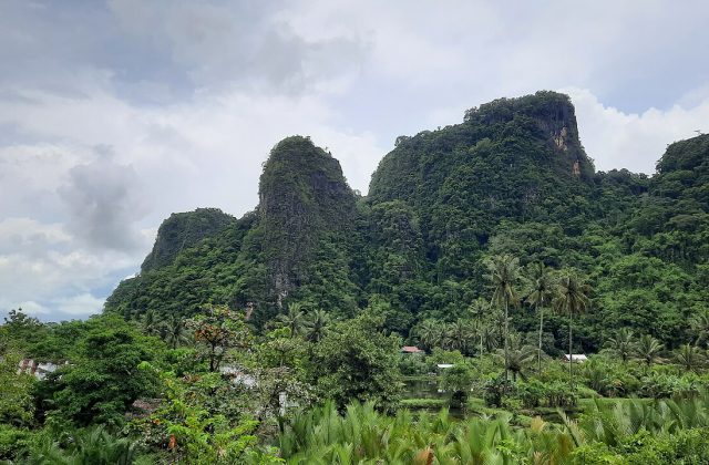 Rammang-Rammang dari Atas Sungai: Catatan Video Story